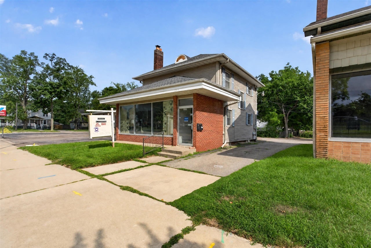 1310 W Michigan Avenue — photo