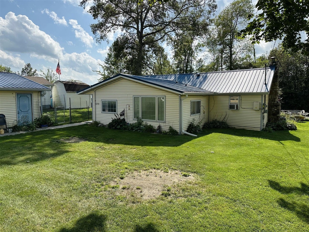 2370 Cedar Drive — photo