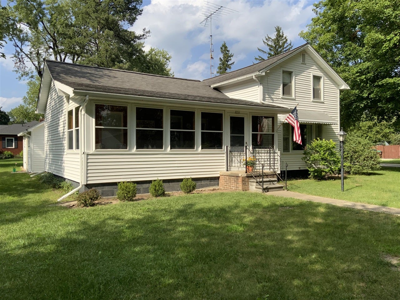 204 Litchfield Street — photo