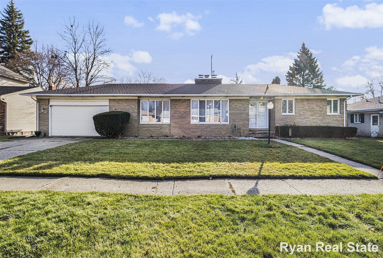 1841 Springfield Street — photo