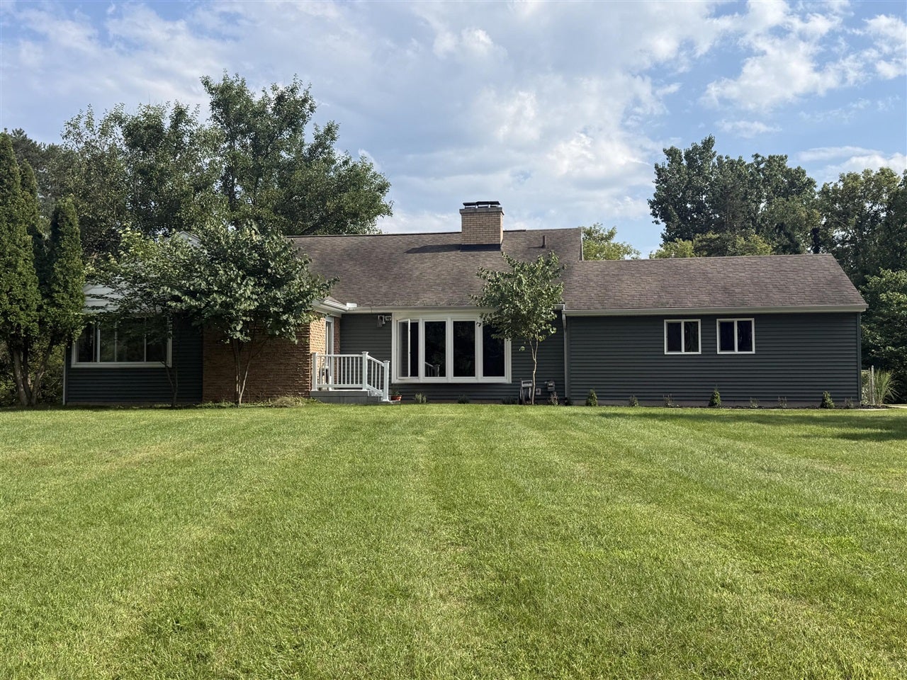 1122 W Green Street — photo