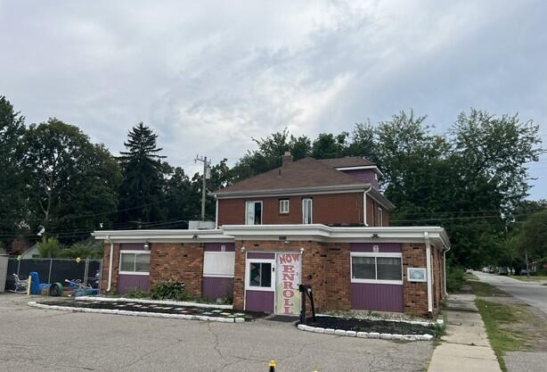 19211 Beech Daly — photo