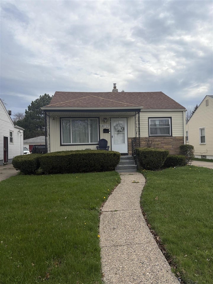 18723 Woodland Street — photo