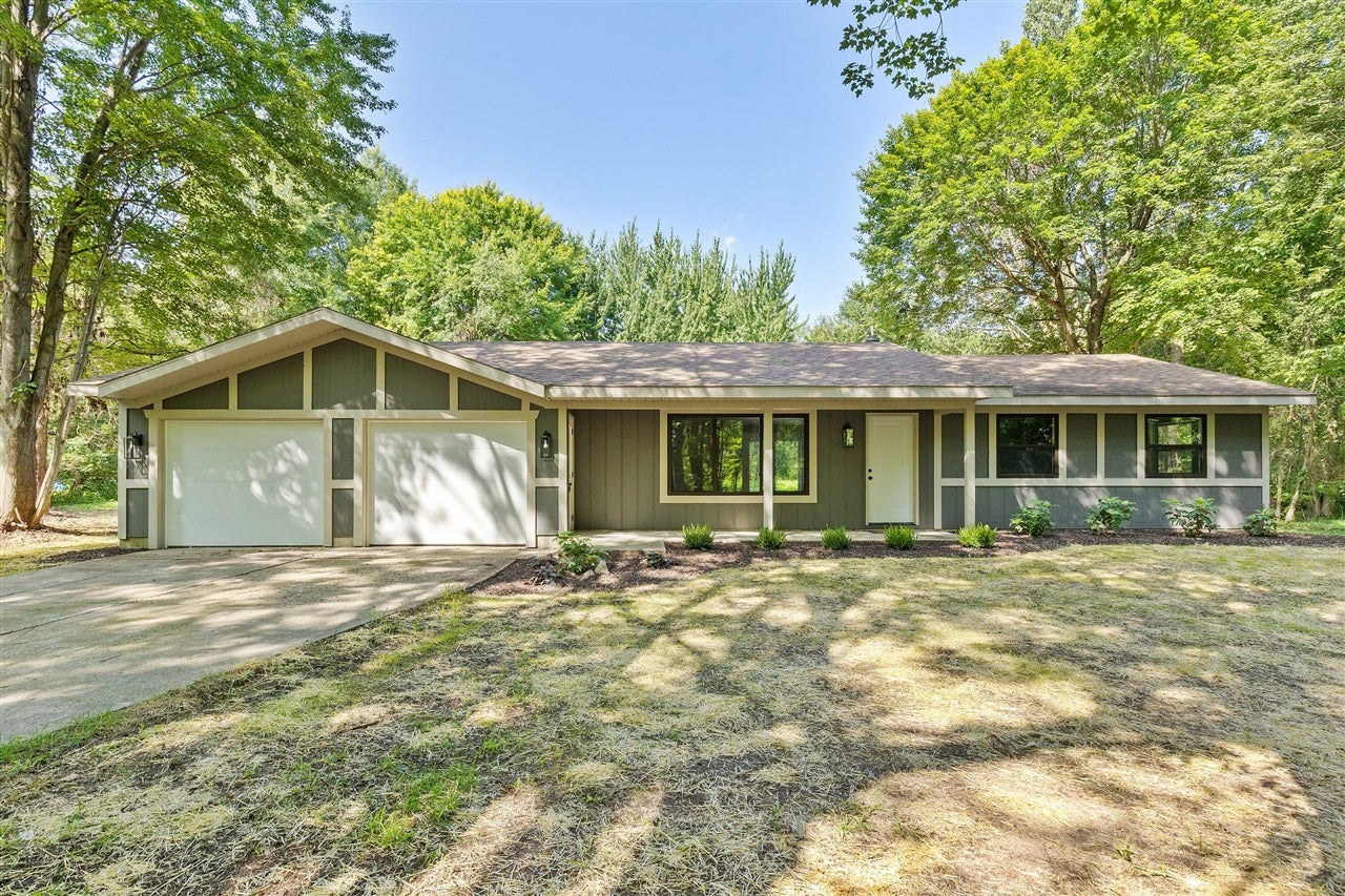 7761 Hanna Lake Avenue — photo