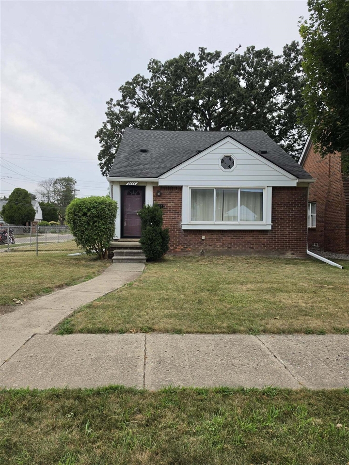 Home in Dearborn, MI 48124 — photo 2