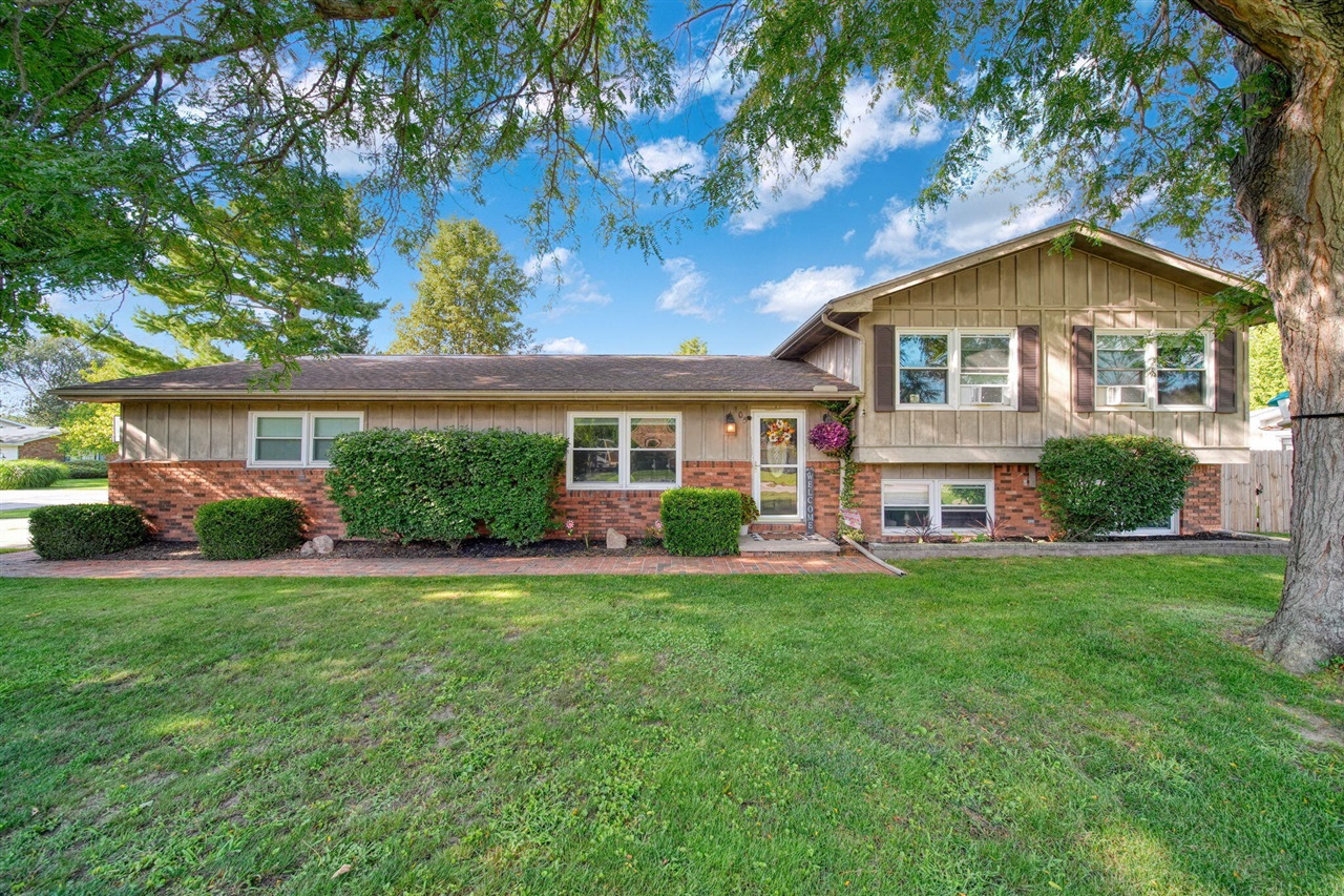 105 Sunset Drive — photo
