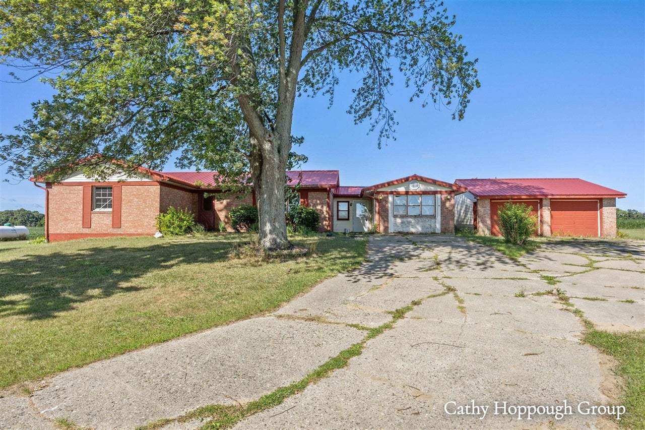 8140 S Sheridan Road — photo