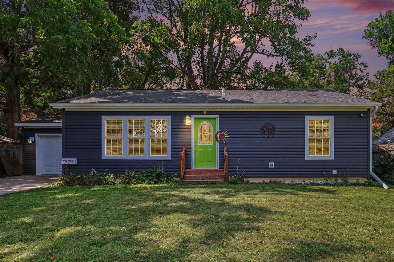 721 Grand Pre Avenue — photo