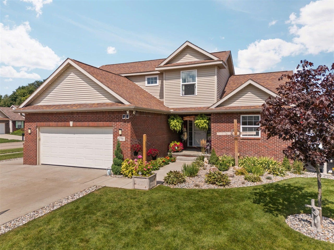 770 Eagles Nest Court — photo