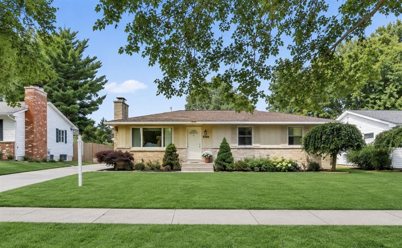 1399 Clover Crest — photo