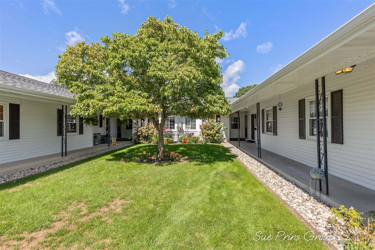 7438 Pine Grove Drive — photo