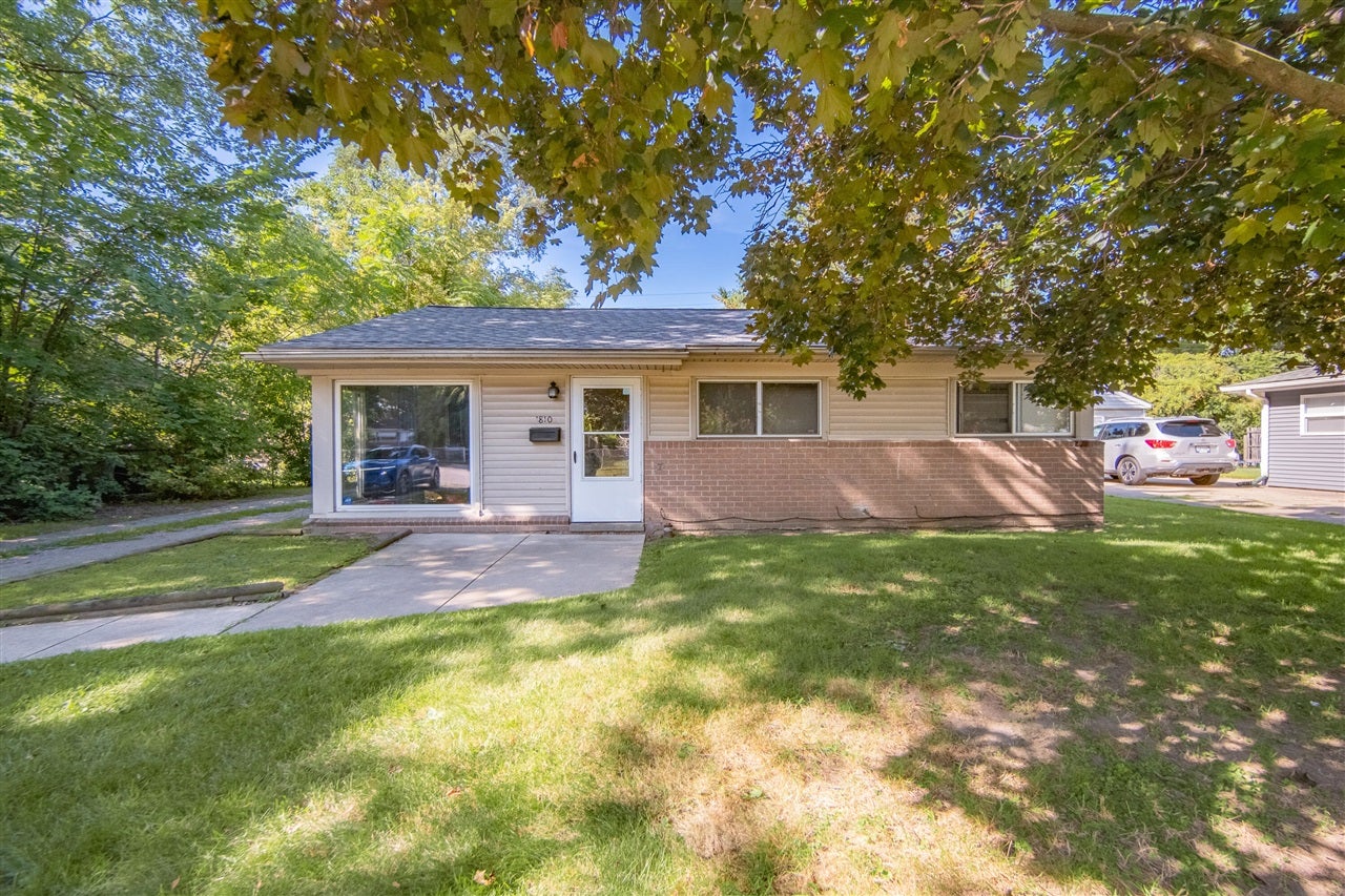 1810 Carol Ann Avenue — photo