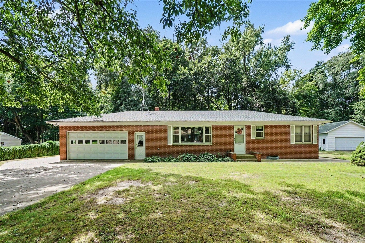 304 Orchard Circle — photo