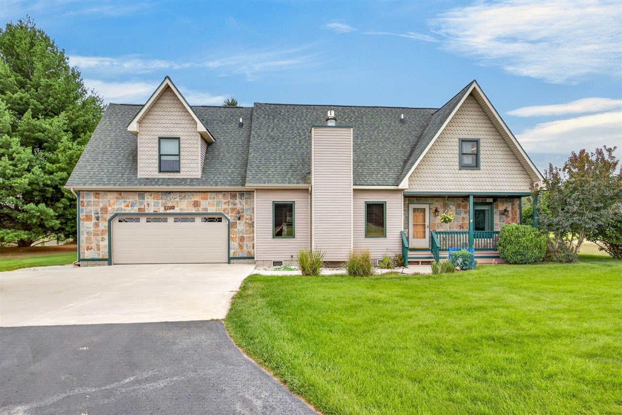 7700 Red Fox Road 39 — photo