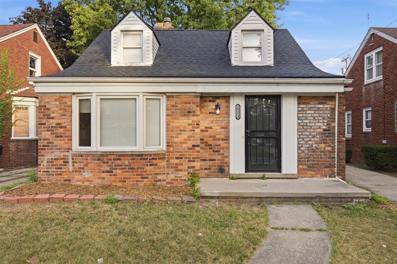 10353 Beaconsfield Street — photo