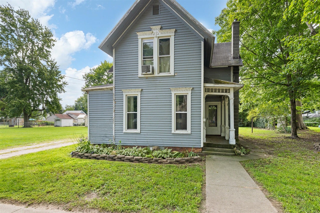 130 E Union Street — photo