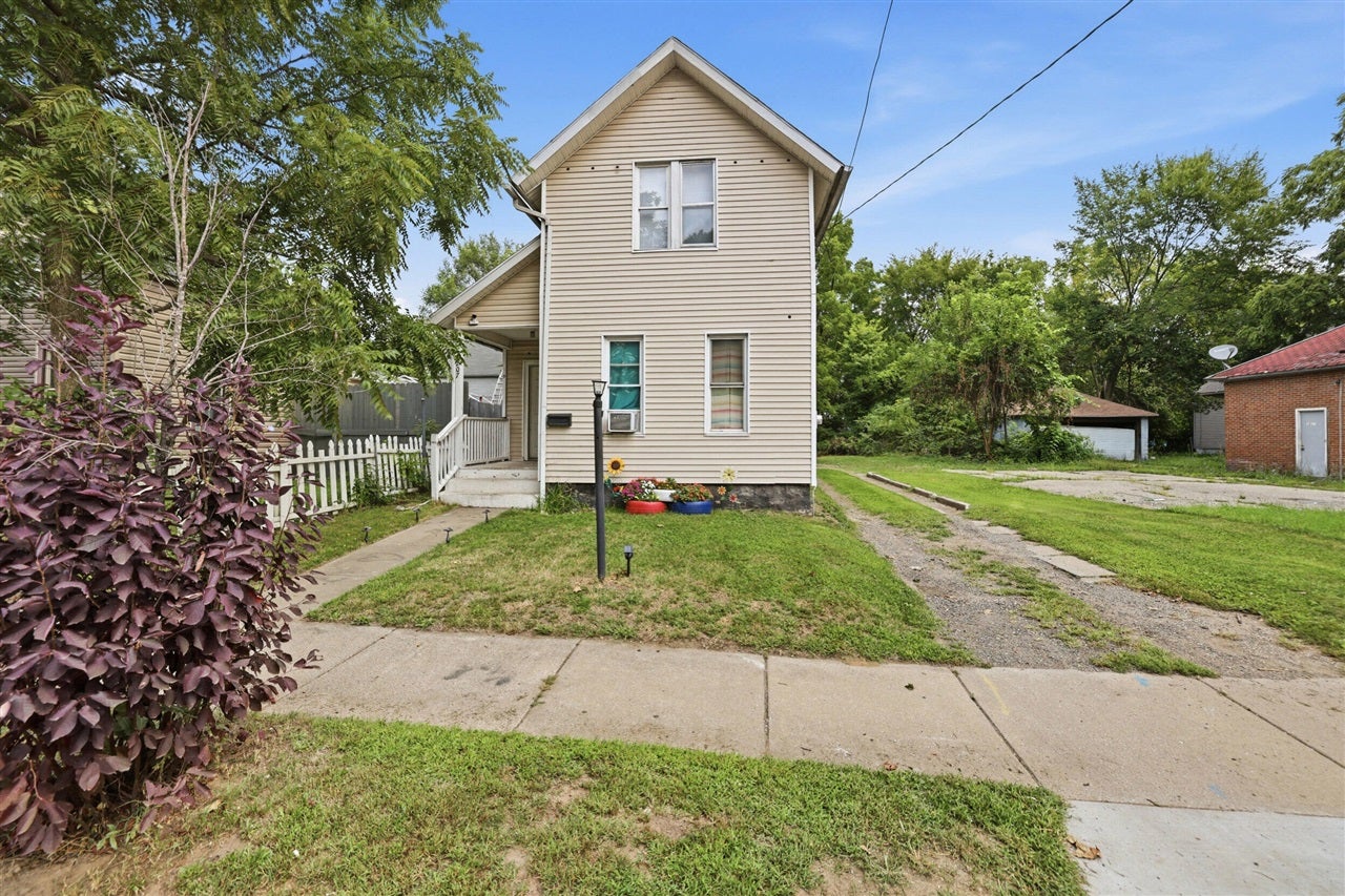 1207 E Vine Street — photo