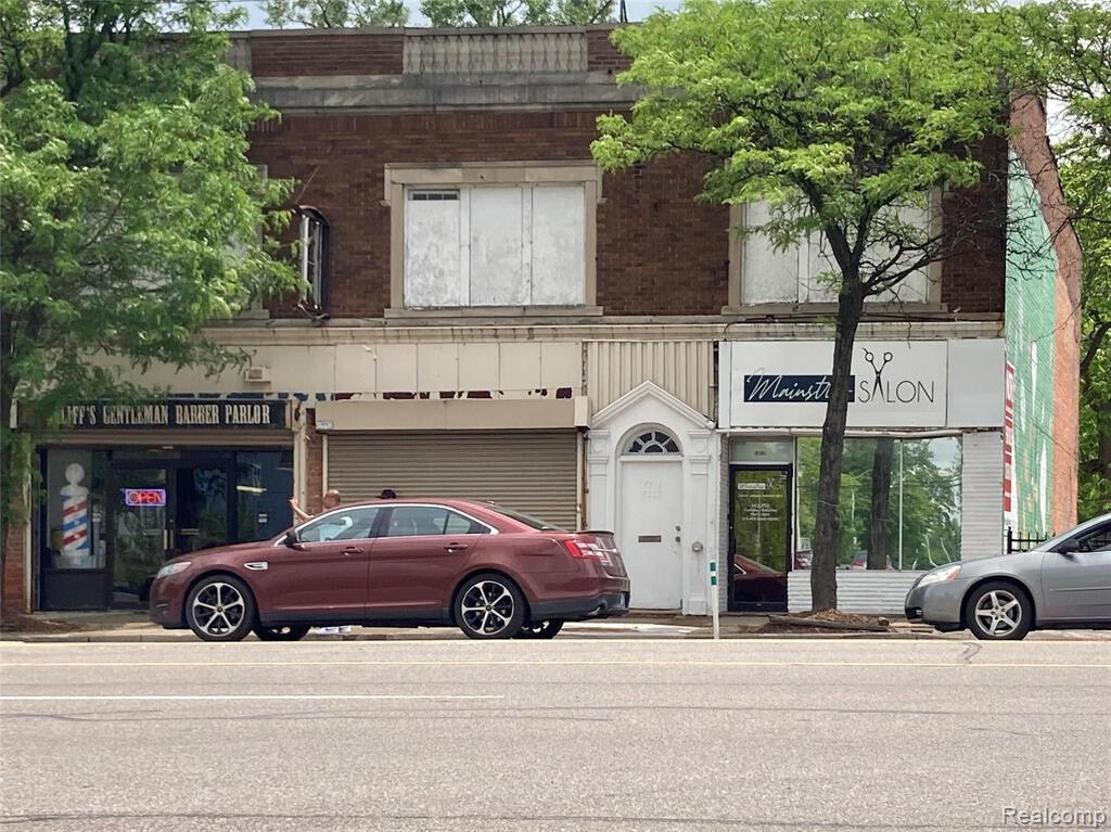 14318 E Jefferson Avenue — photo