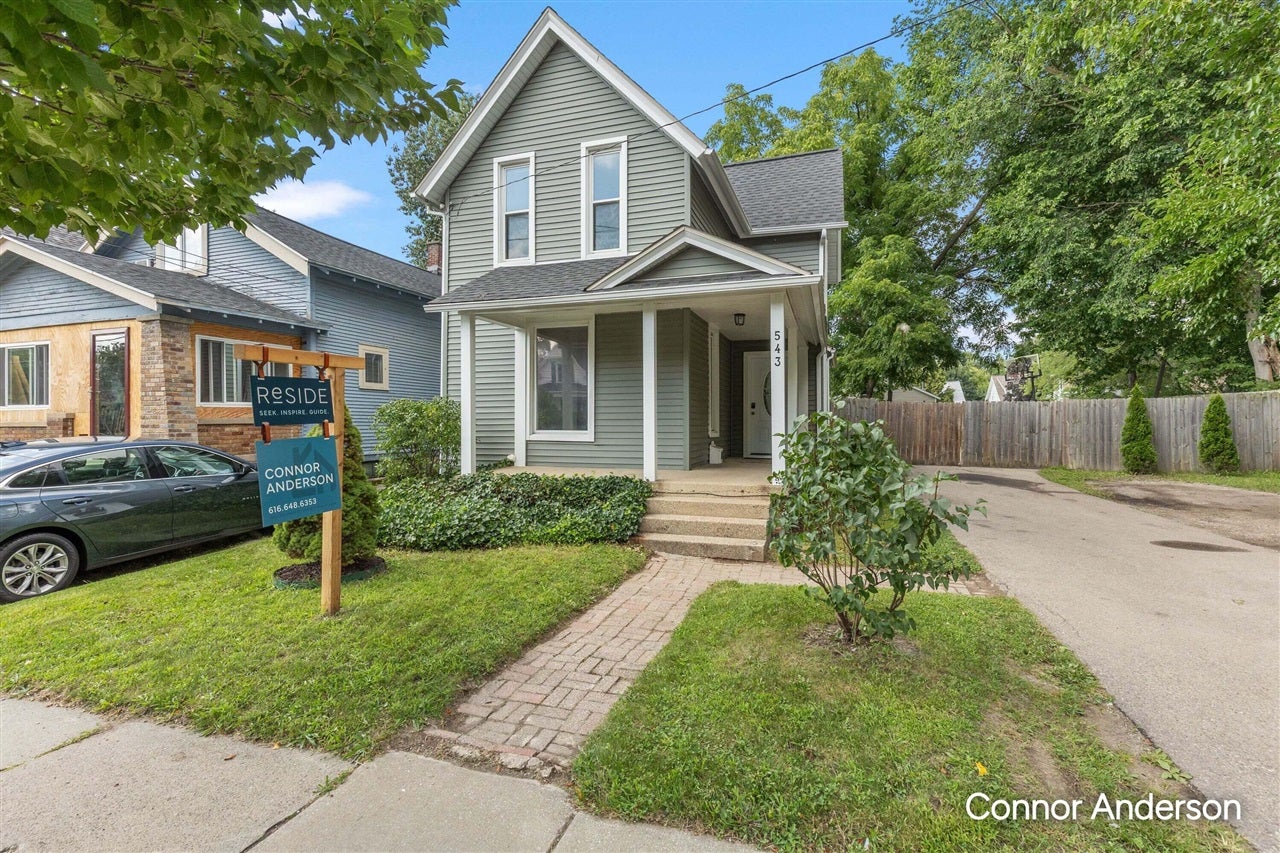 543 Leonard Street — photo