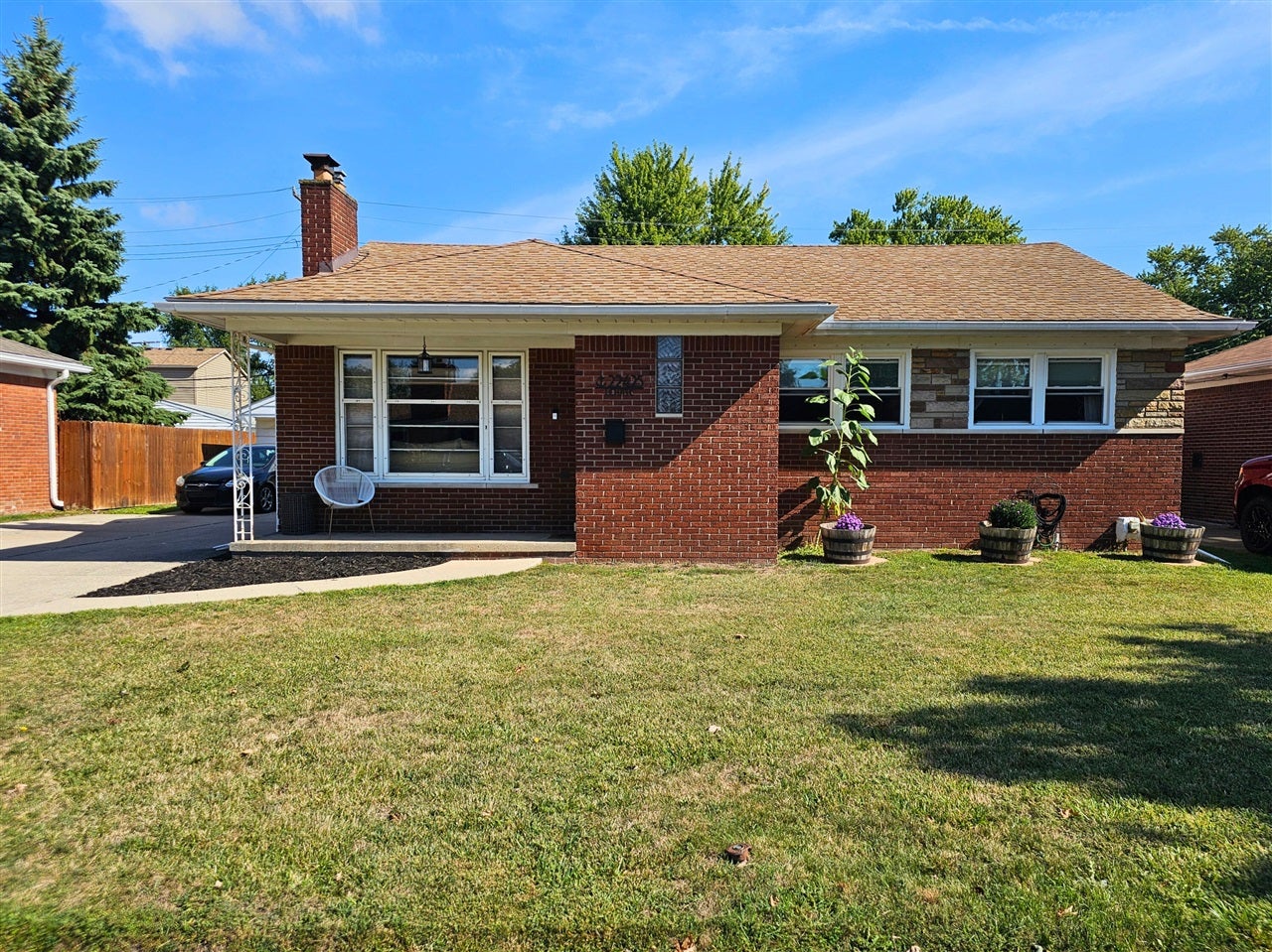 22425 Louise Street — photo