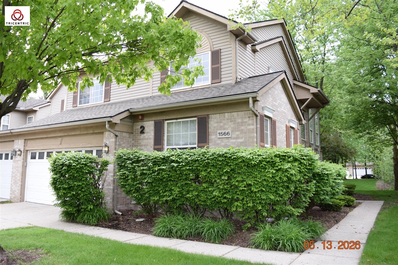 1566 Heron Circle — photo