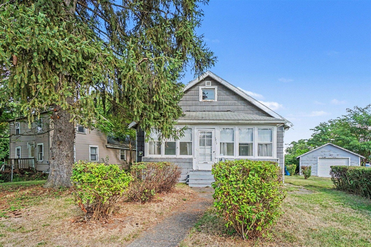 1217 E Vine Street — photo
