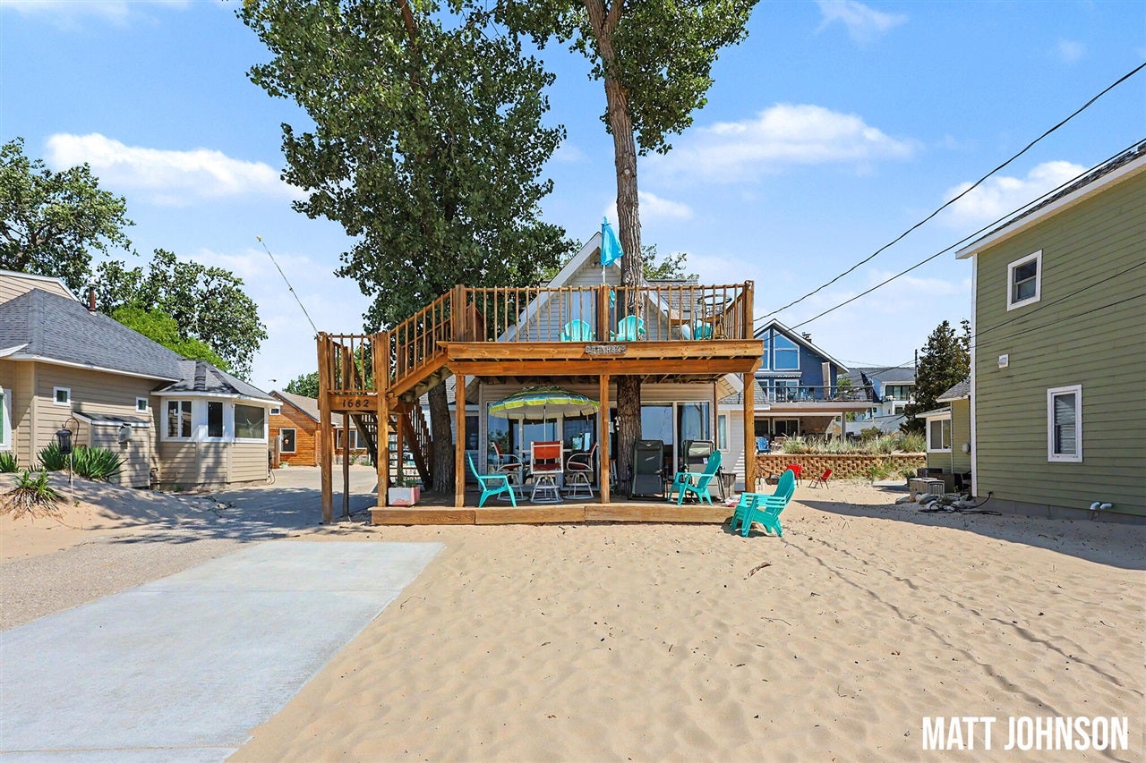 1682 Beach Street — photo