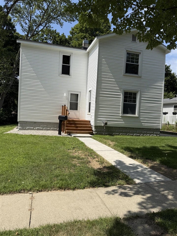 313 Morse Street — photo
