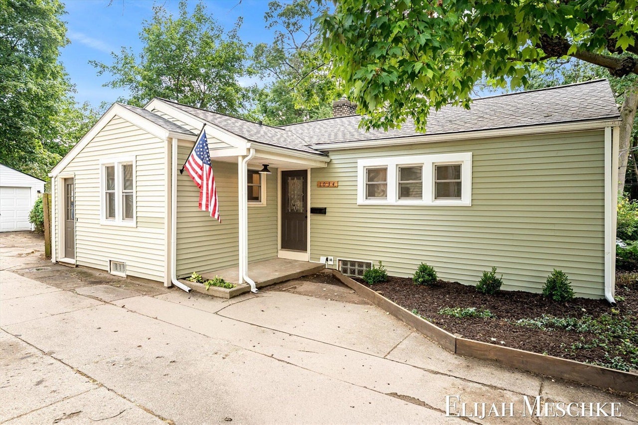 1034 Griswold Street — photo