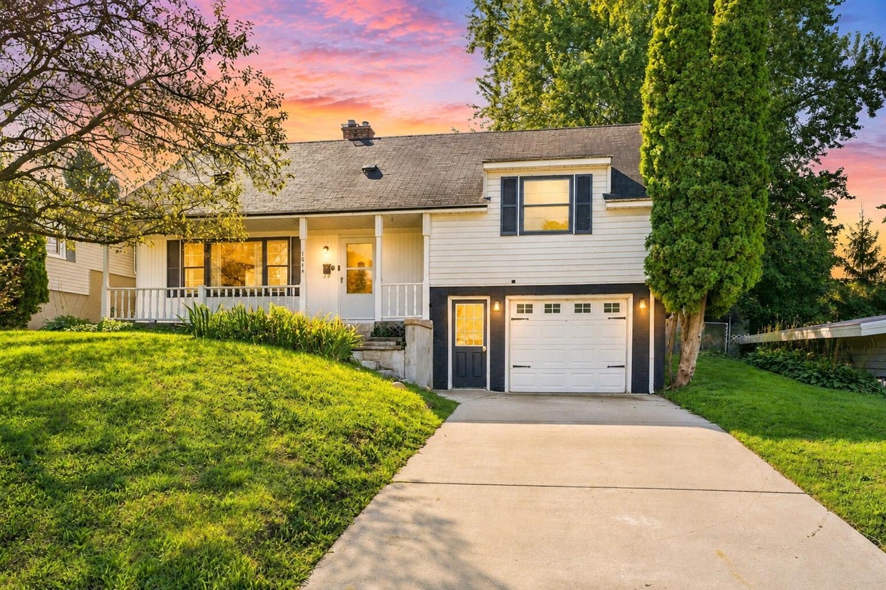 1044 Lockridge Drive — photo