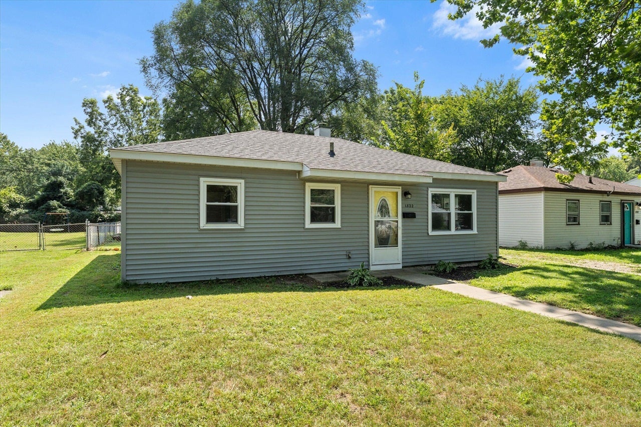 1822 Sycamore Street — photo