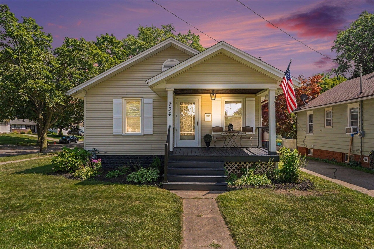 934 Diamond Avenue — photo