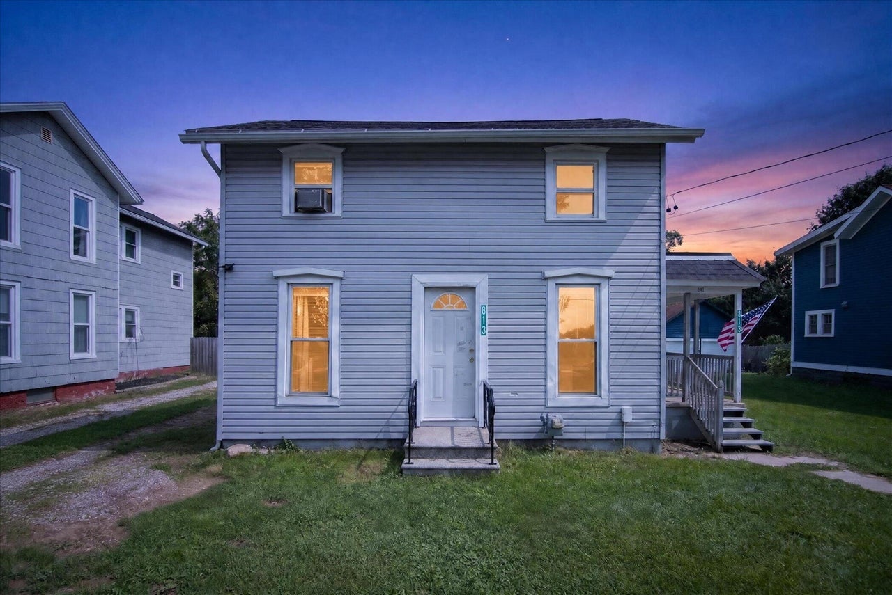 813 Backus Street — photo
