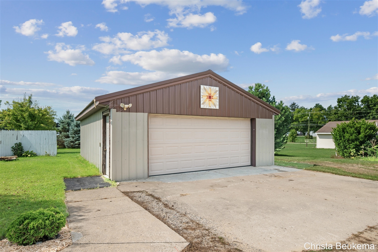 88 E Parmeter Road, Ionia, MI 48846 — photo 3