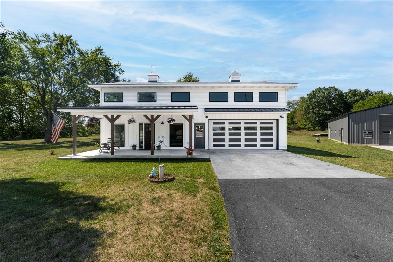 10268 Graham Road — photo