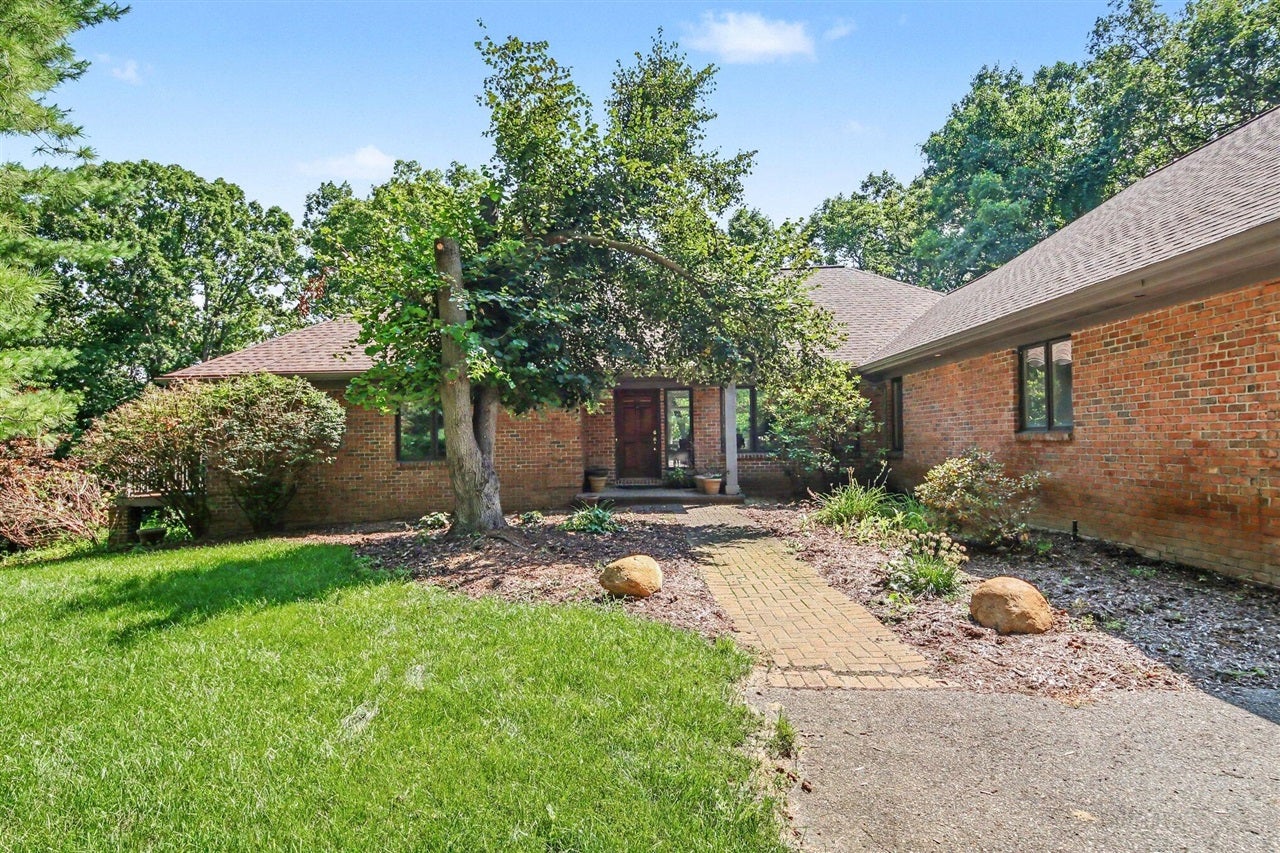 5075 Spring Ridge Drive — photo