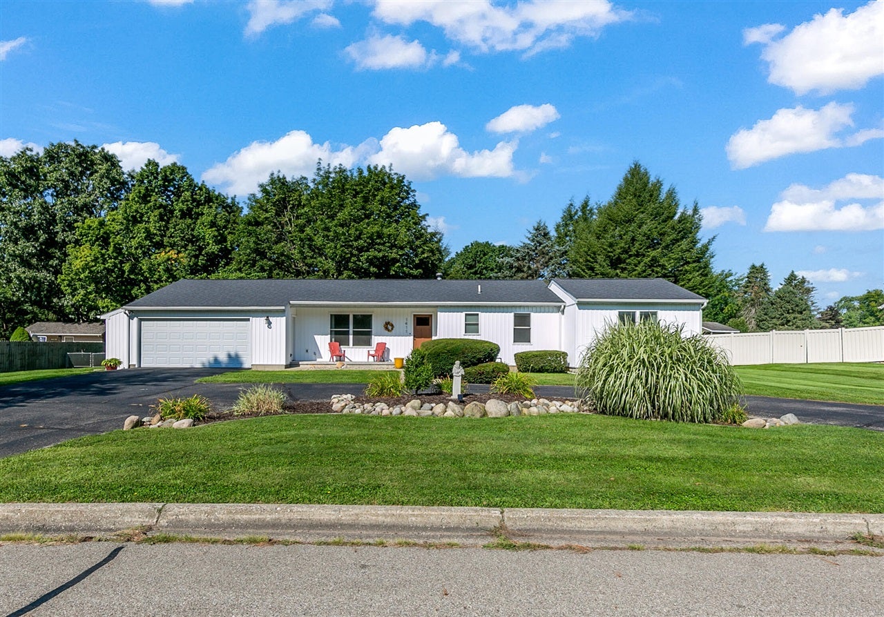 1411 E Rishel Road — photo