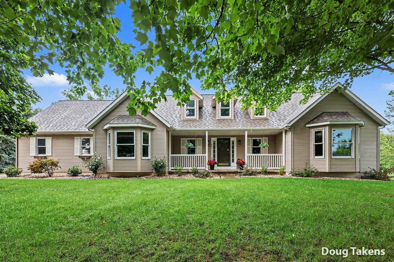 381 White Stag Court — photo