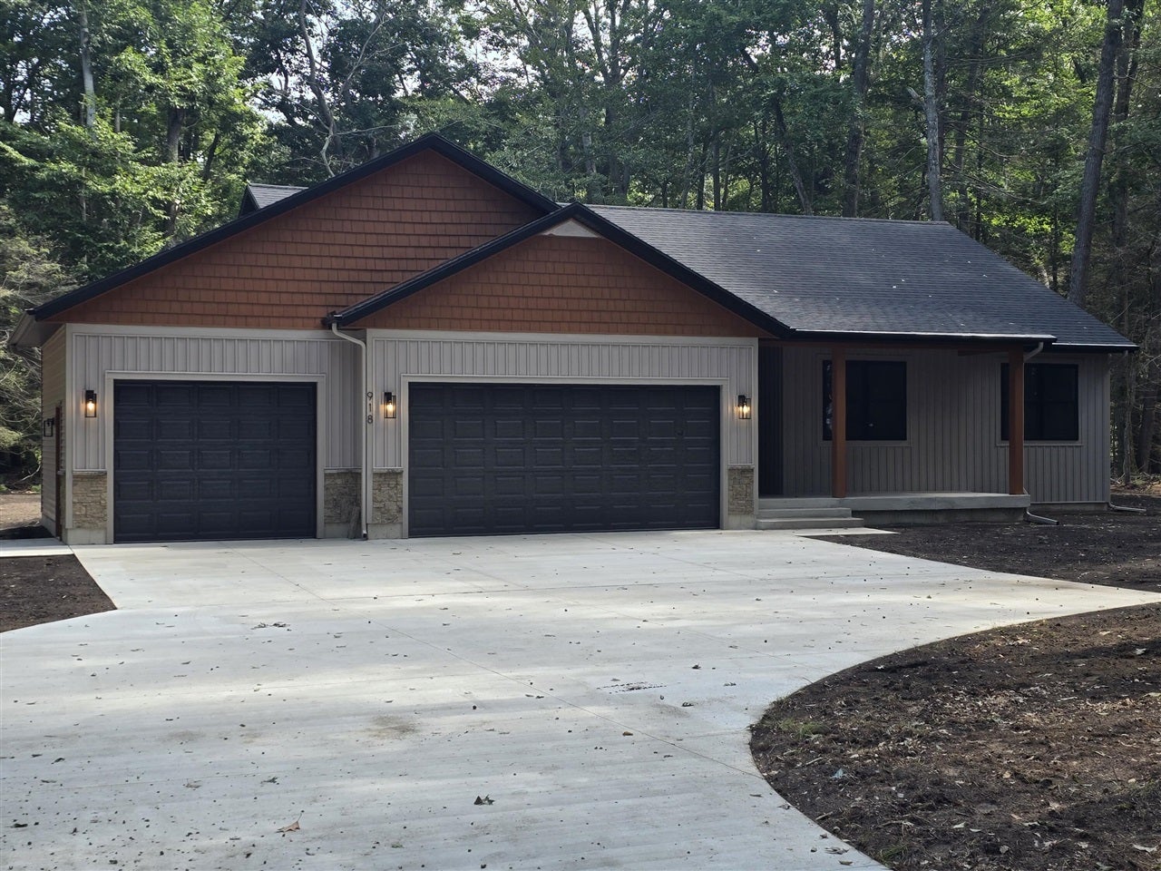 918 Scenic Drive — photo