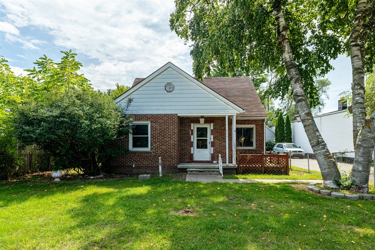 1404 Holmes Road — photo