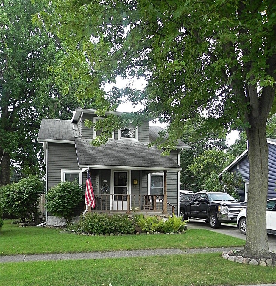 211 E Electric Court — photo
