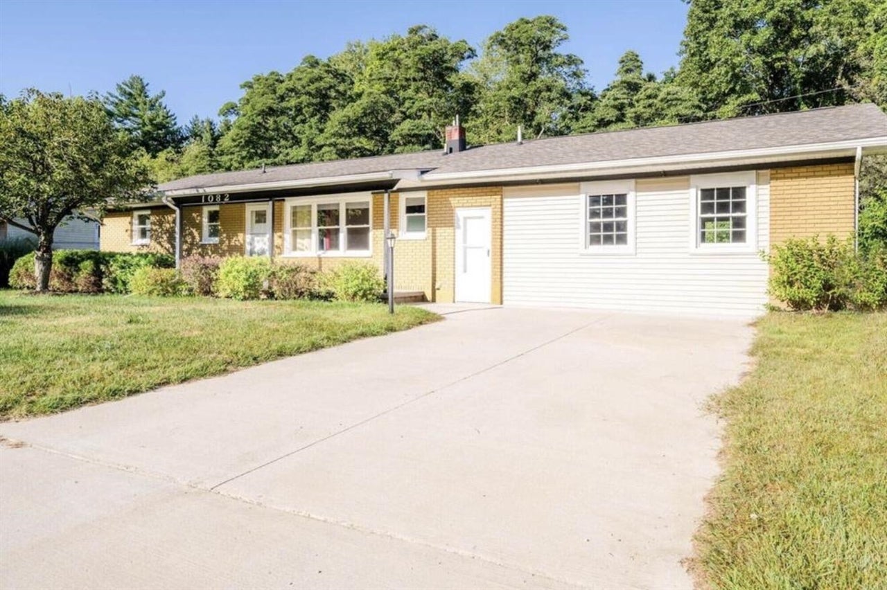 1082 Louis Drive — photo