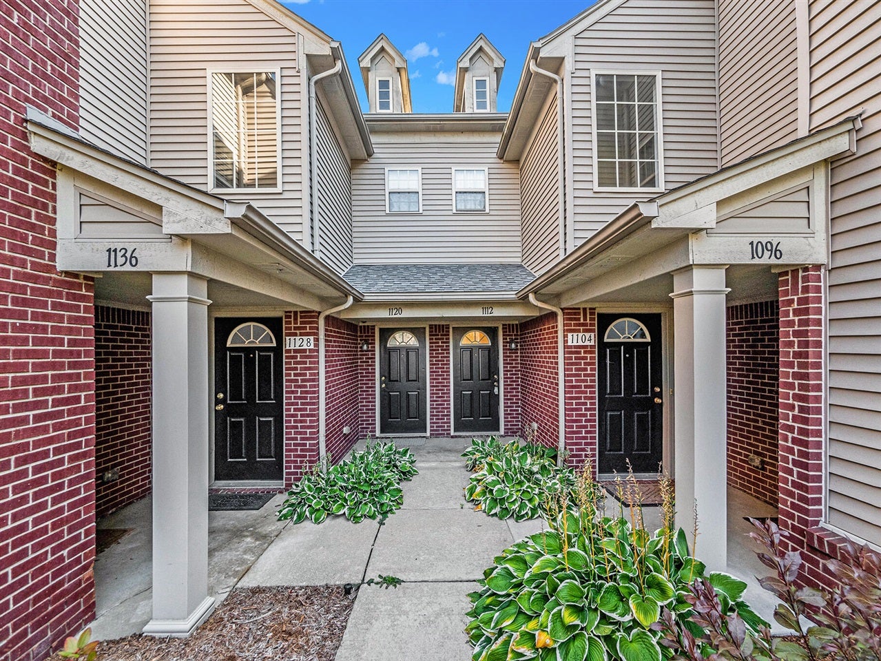 1112 Addington Lane — photo