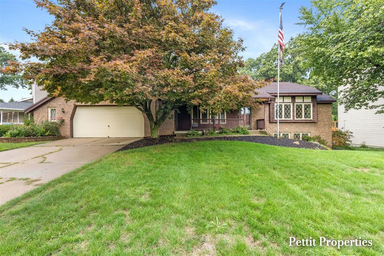1687 Oakvale Drive — photo
