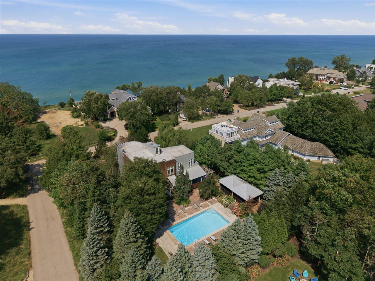 51108 Lake Park Drive — photo
