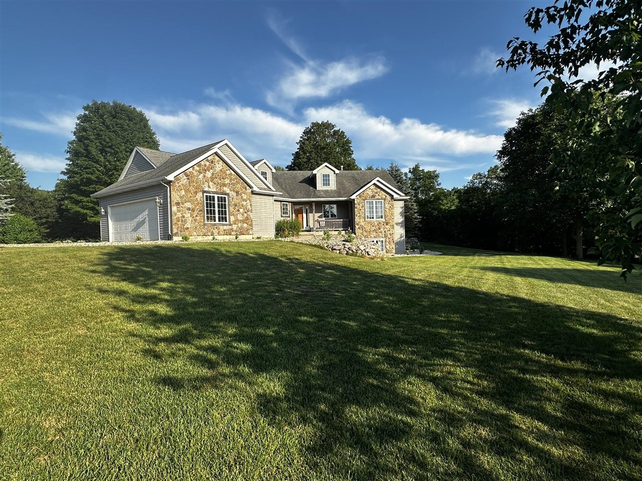5752 Windsong Drive — photo