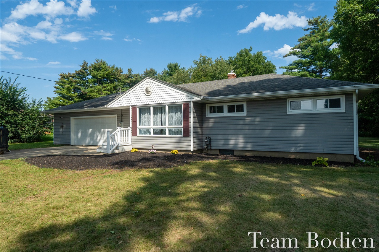 395 E Maple Street, Climax, MI 49034 — photo 2