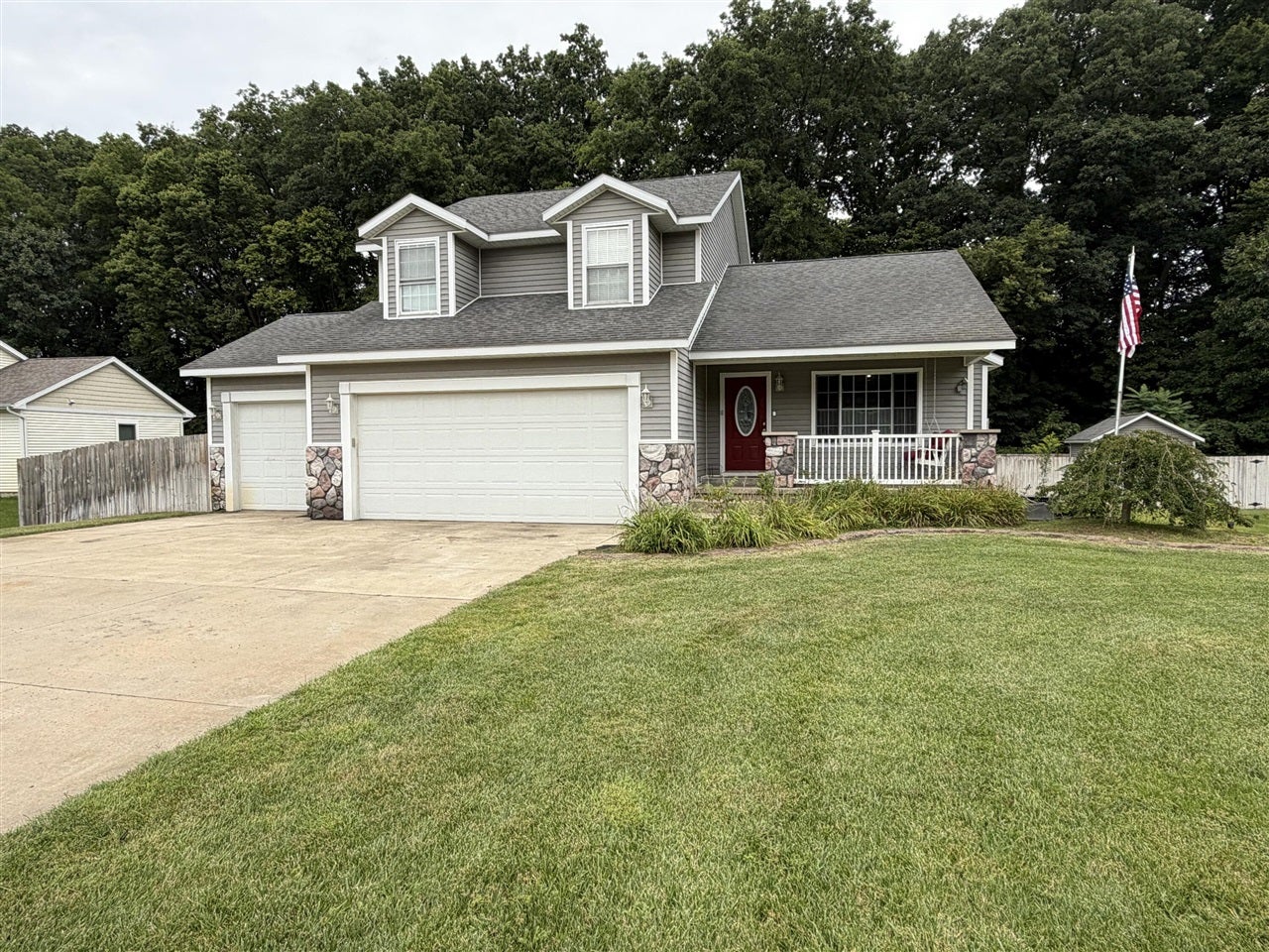 3221 Fairhaven Drive — photo