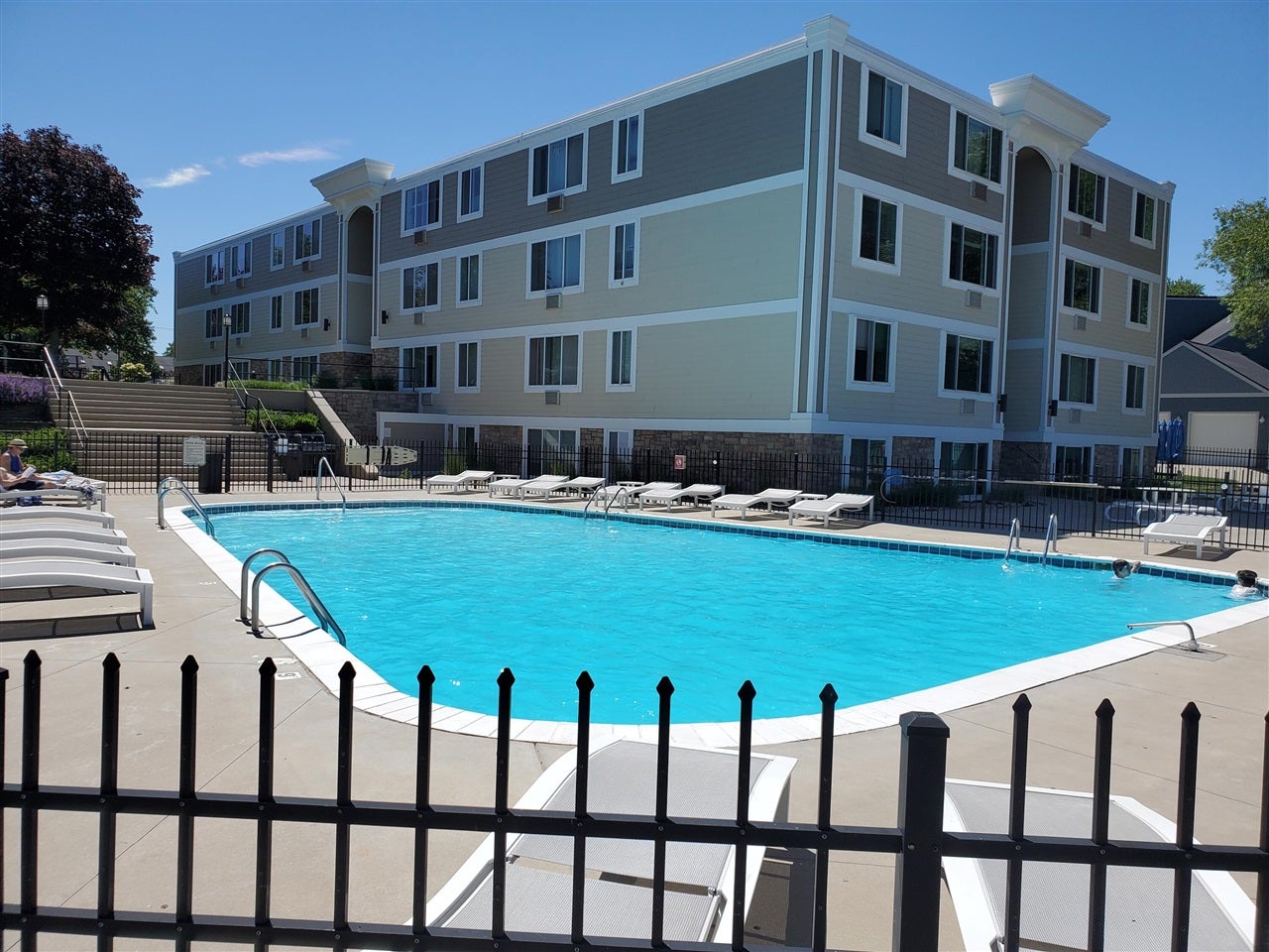 225 N Shore Drive 004 — photo