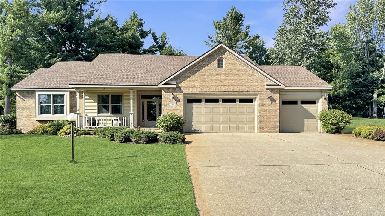618 White Pine Drive — photo